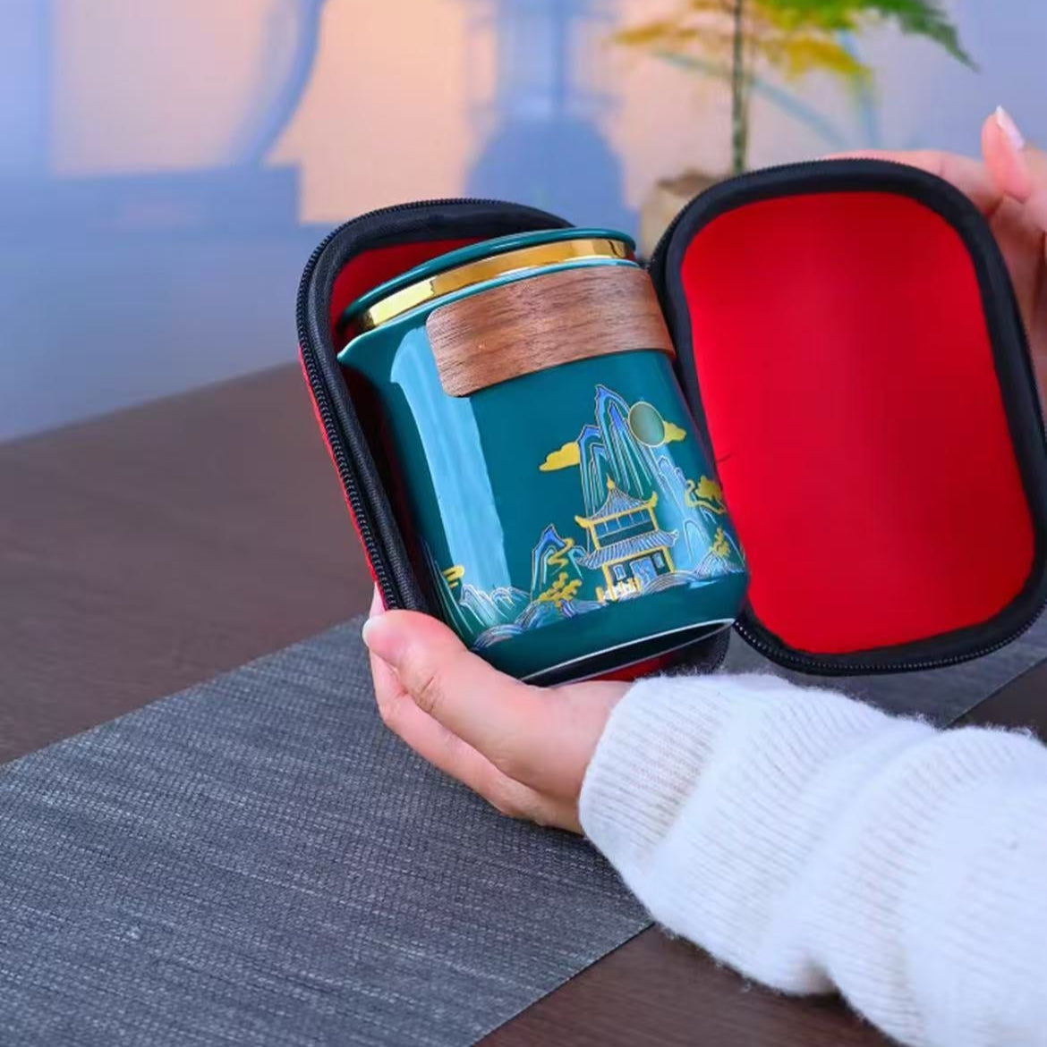 Ceramic Travel Tea Set — 1 Pot, 5 Cups